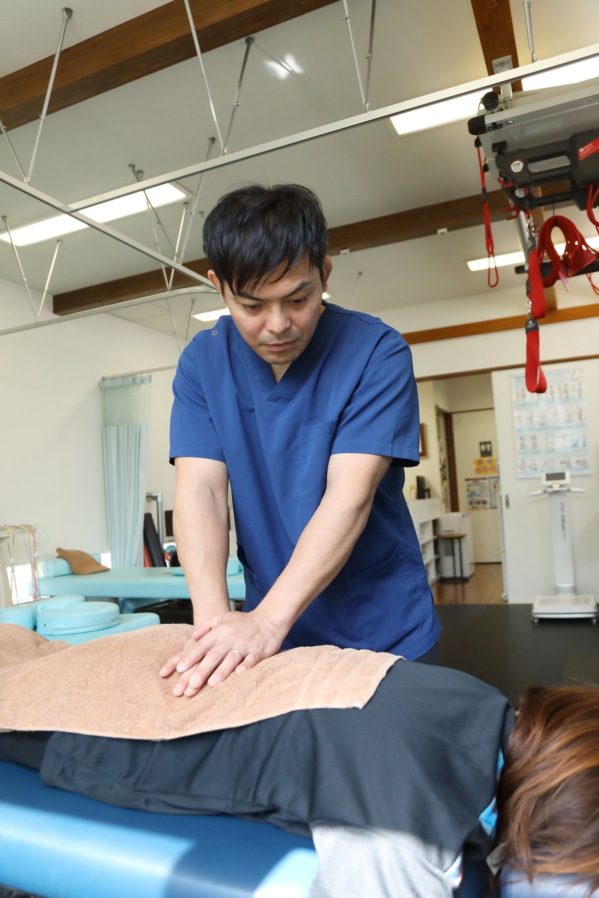 腰まわりへの手技施術